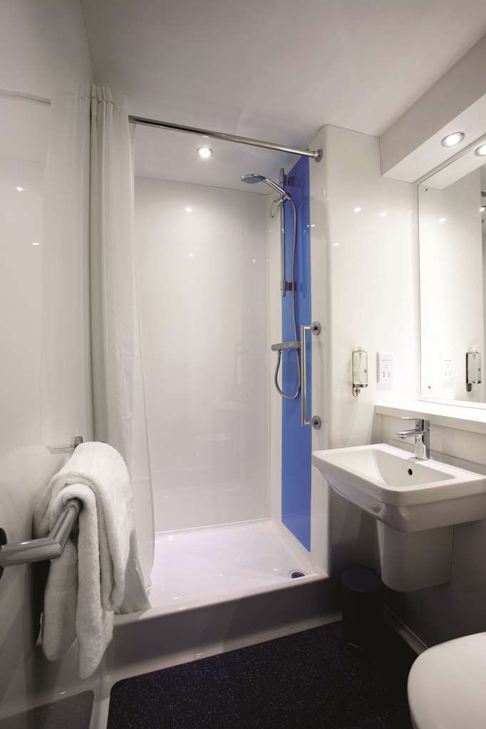 Travelodge Bracknell Central Rum bild