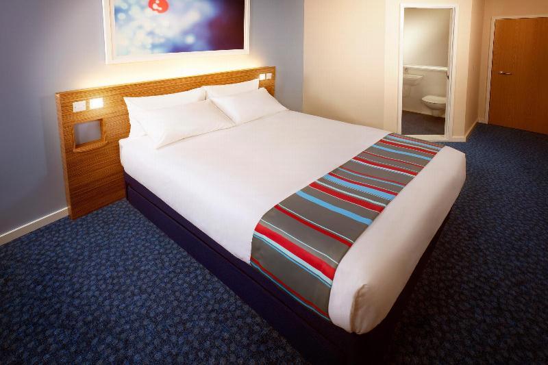 Travelodge Bracknell Central Exteriör bild
